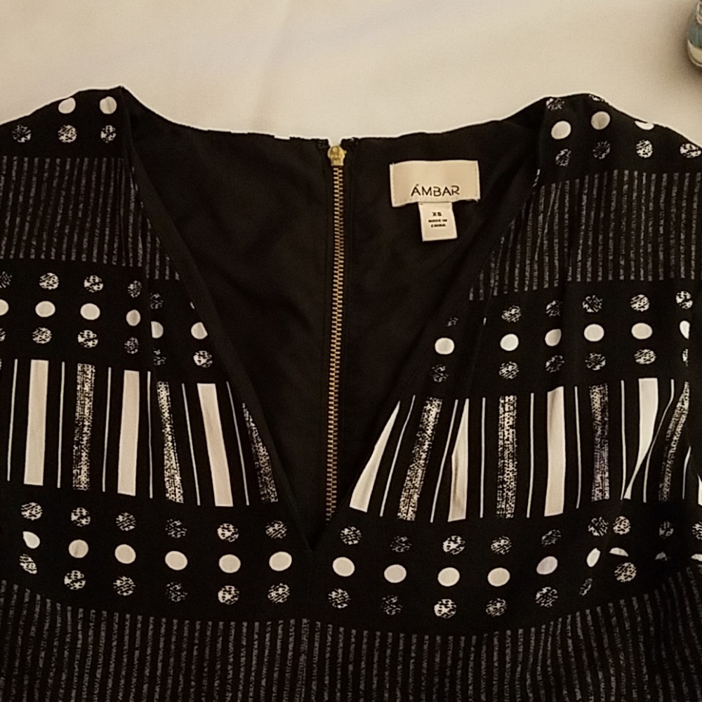 AMBAR ROMPER Size XS - Picture 2 of 5